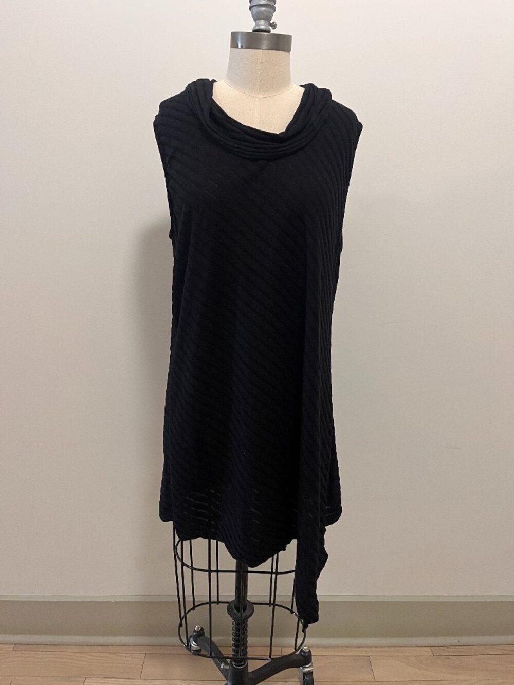 FENINI Black with Sheer Stripes Sleeveless Dress